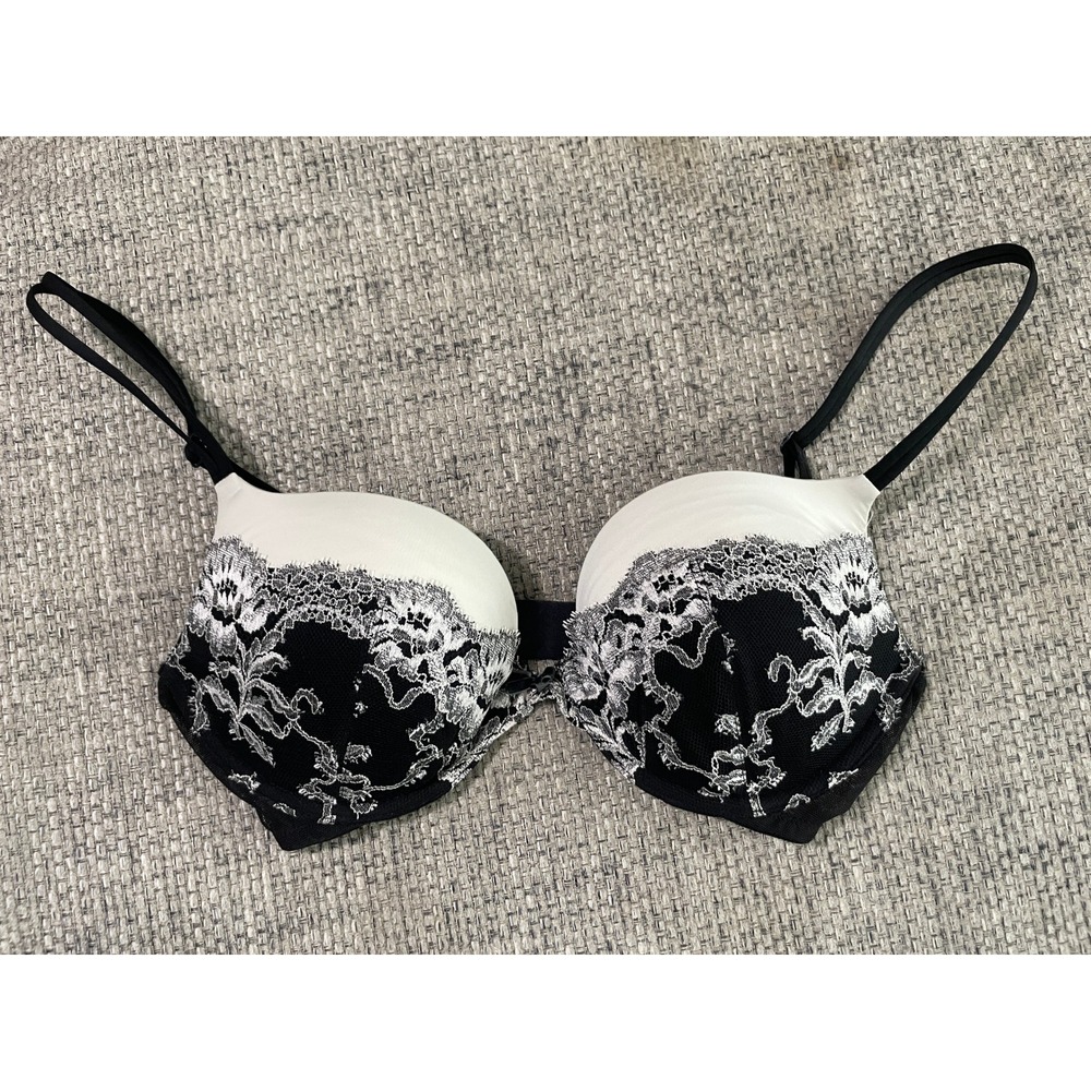 Victorias Secret Very Sexy Plunge Bra 34D Black Ivory Floral Lace Underwire